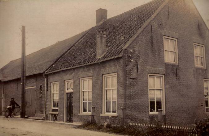 Het huis aan het Hoekeinde 21 te Sleeuwijk